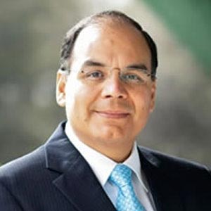Global Education - Enhancing Experiential Learning Between Different Cultural Backgrounds Using Bootcamps Professor Arturo Molina, Vicerrector of Research and Technology Transfer, Tecnológico de Monterrey