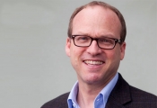 Leveraging Big Data to Increase Guests' Experiences & Hotel Revenue Leveraging Big Data to Increase Guests' Experiences & Hotel R...