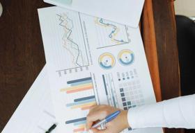 Driving Business Growth with Big Data in Retail Analytics Driving Business Growth with Big Data in Retail Analytics