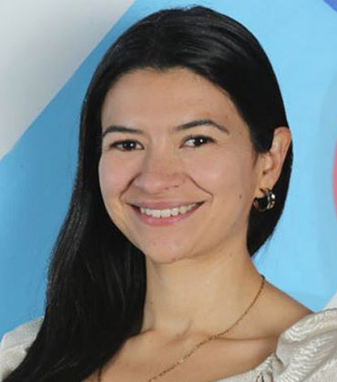 Balancing Science, Strategy, and People in Regulatory Affairs Lucia Cuadros, Senior Manager of Regulatory Affairs, Amgen