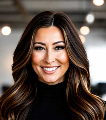 From Data to Decisions: Making Analytics Approachable, Actionable and Scalable Rachel Rappe Morfitt, Senior Manager, Data & Analytics, Oak View Group
