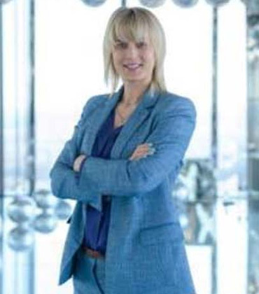 Clarity in Complexity: A Human Approach to CRM Leadership Barbara Puszkiewicz-Cimino, Director of Global Digital Marketing & CRM, SUMMIT One Vanderbilt