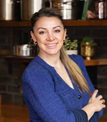 Lisa Perrone Cirelli, VP of AI Transformation, Sugar Mountain