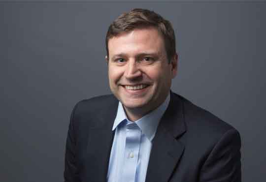 Elevating the Employee Relocation Experience through the Right Balance of Self-Service and Human Support