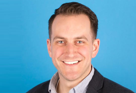 Bryan Elsesser, Senior Director, Sales Development, eMarketer | Personalization is all the Buzz for Sales