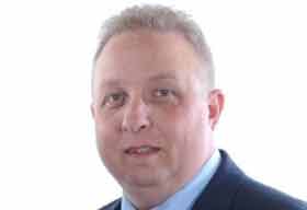 Adapting to the New Normal: IT Leadership Strategies for Managing a Hybrid Workforce