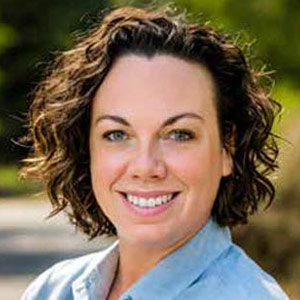 Crafting a Winning Channel Strategy Across Retail & E-Commerce Jamie Gunter, Director of Retail Marketing, Golden Hippo
