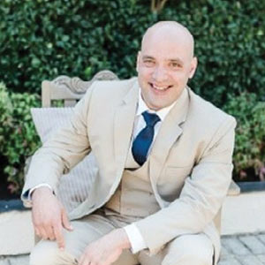 Banking Tailored to Client Needs Aylon Spinner, Head of Technology Strategy and Architecture, CIB, Standard Bank Group
