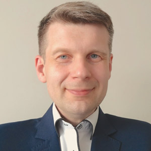 Transforming The Enterprise With NlP Pawel Bober, IT Director – AI Engineering Architecture, Procter & Gamble