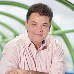 CIO, Begin Through the Ecosystem! Osvaldo Keller, Director of Technology & Digital Transformation, Grupo DPaschoal