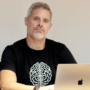 Leading the Digital Transformation with the Right Mindset Pedro Scripilliti, Head of Digital, Amara NZero Brasil