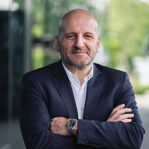 Lutz Beck Chief Information Officer, Daimler Truck North America [FWB:DTG]