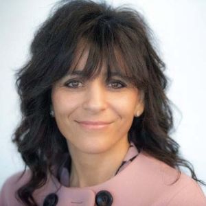 On Your Journey To Becoming Data-Driven, Avoid These Top 3 Pitfalls! Dora Boussias, Senior Director, Data Strategy and Architecture, Stryker