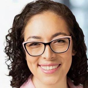 Guiding Retail Teams Through Continuous Transformation Monica Villela Millan, Head of Retail Training, Mercedes-Benz USA