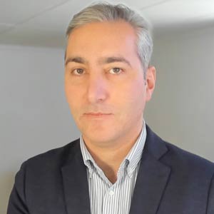 Strategizing for the Future: Navigating the Age of AI and Generative AI in Business Fatih Nayebi, Senior Director, Data & Analytics at ALDO Group