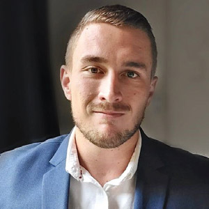 IOT, Instant Payments and the changing South African payments Landscape Christopher Boxall, Executive Head of Card Transact, FNB South Africa
