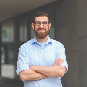 Identifying Gaps in the Existing Ai Infrastructure and Tool Chain Hendrik Siefert, Global Head of Data Science, AI & Intelligent Automation, BSH Home Appliances Group