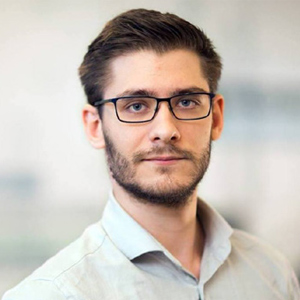How Continuous Learning can Propel Organizations and Individuals to Success Romeo Radanyi, Director - Quantum Architecture, Moody’s