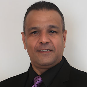 IT Service Management. How important is it? Helton Moreno, Corporate IT Manager, Assurant Inc.