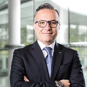 Lean Development at McLaren Automotive Luciano De Oto, Body Engineering Director, McLaren Automotive Ltd