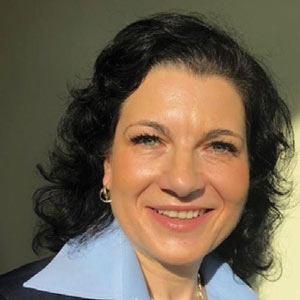 Determining The Value Of Commercial Real Estate Kalinka B. Ivanova, Vice President Real Estate Development, HOLT CAT