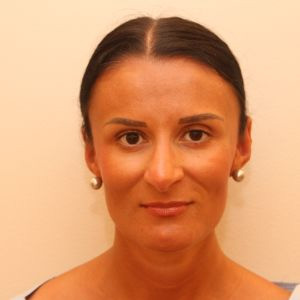 Creating a Data Culture is a Diligent Quest. Magic Bullets Do Not Deliver Results Natalie Jakomis, Global Director of Data Science and Analytics, Coats