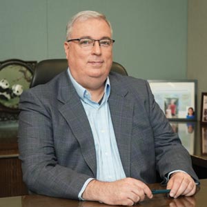 The Evolution of Automotive Seating Mark Sutton, VP Engineering APAC, Adient