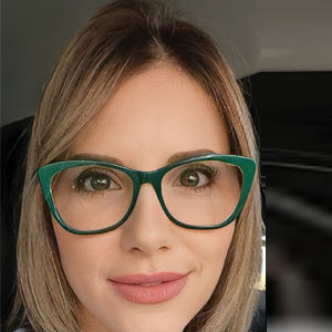 Driving Growth With Robust It Infrastructure Mariana Di Luca, Business Technology Director, Kenvue