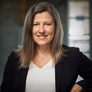 Running a Robust Data Management Plan Karen Beckmann, Senior Director, Information Technology, Rocky Mountaineer